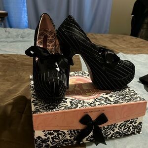 Gently used Bordello black pinstripe heels